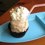 rootbeericecreamcupcakessm1 rootbeericecreamcupcakessm1