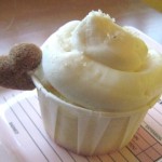 very vanilla cupcake with vanilla seasalt 2 sm