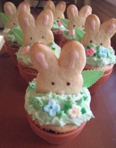 peek a boo bunny cookie cupcakes sm