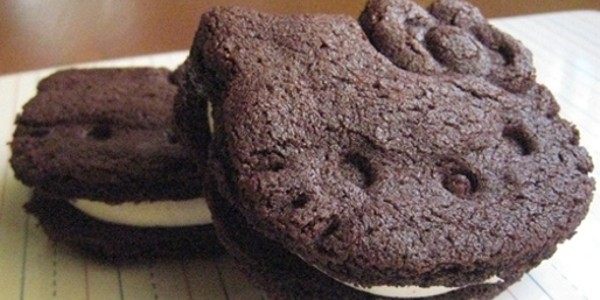 #htmlcaption_4491 Hello Kitty Oreos