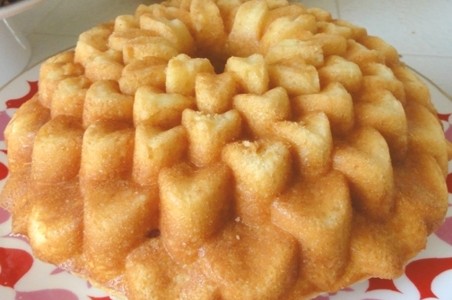 lemon whipped cream bundt cake sm