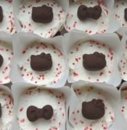 hello kitty pink heart cupcakes