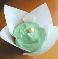 vanilla mint cupcake