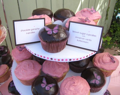 birthday cupcakes with edible butterflies sm