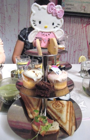 hello kitty kawaii high tea