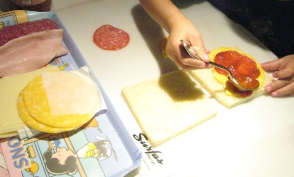 making sandwiches sm