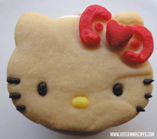 hello kitty cookie face cupcake