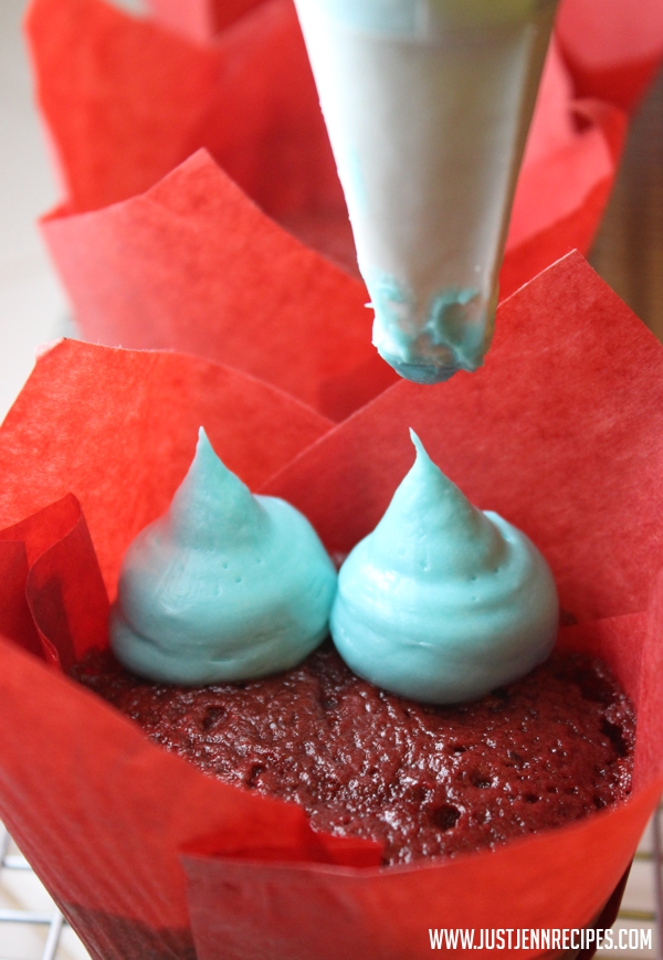 Thing 1 and Thing 2 cupcake frosting