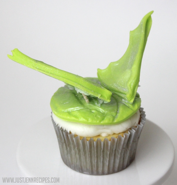 dragon wing cupcakes